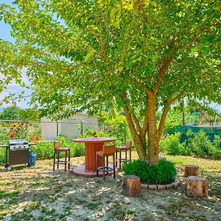 Stacys Near Sidari * Velonádesz