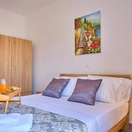 Stacys Near Sidari *