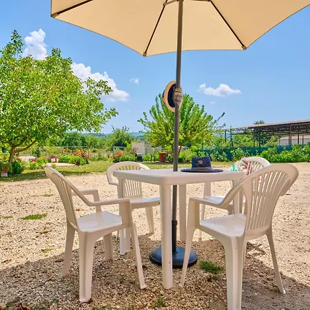 Stacys Near Sidari * Velonádes