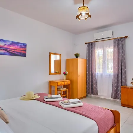 Stacys Near Sidari Apartamento *